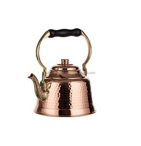 Hervidor de cobre antiguo artesanal con pátina natural y construcción tradicional ideal para coleccionistas y decoración rústica del hogar - Product Image 4