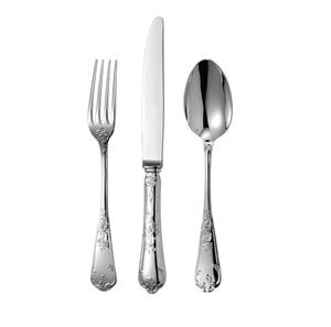 Juego de cubiertos metálicos de alta gama con tenedor, cuchara y cuchillo para una presentación elegante en la mesa de comedor y en restaurantes. - Product Image 3