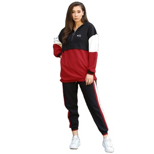 Ensemble de survêtement décontracté deux pièces pour femme, nouveau, vente en gros personnalisée, avec short et épaules tombantes, en nylon/coton - Product Image 1