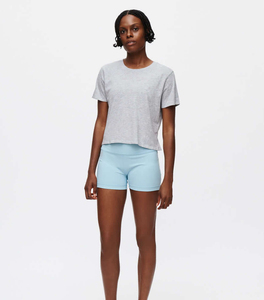 T-shirt basique décontracté de qualité supérieure pour femme, col rond, manches courtes, personnalisable avec impression sérigraphique - Product Image 3