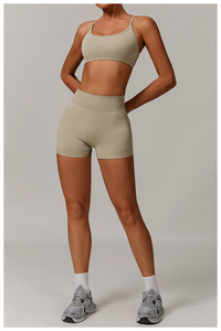 Ensemble de sport 2 pièces pour femme, motif uni sans couture, séchage rapide, coupe ajustée, yoga, fitness - Product Image 3