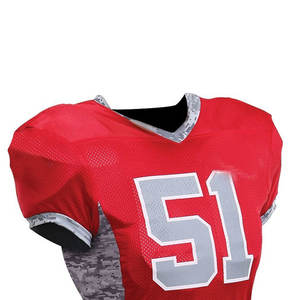 Camiseta de Fútbol Americano Personalizada, Uniforme de Entrenamiento de Malla Sublimada, Camiseta de Práctica con Estampado de Camuflaje Rojo, Número Impreso, Manga Corta, Corte Ajustado - Product Image 2