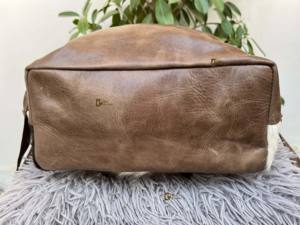 Sac à dos en cuir véritable tendance avec fermeture éclair, motif lettres, capacité 20-35L, pour voyage et école, unisexe HNBP-0098 - Product Image 4