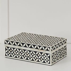 Caja de almacenamiento MDF con incrustaciones de resina de último diseño, caja de almacenamiento decorativa con incrustaciones de resina, joyero de resina a un precio de fábrica muy bajo. - Product Image 1