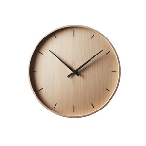 Dígitos Rich Wood Hue Colors Decoración para el hogar Reloj de pared de madera hecho a mano - Product Image 1