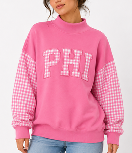 Sudadera OEM personalizada para mujer con cuello simulado, mangas con patchwork de guinga, apliques de letras, ajuste holgado y hombros caídos. - Product Image 1