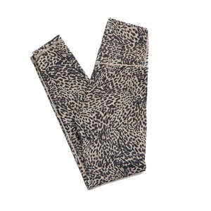 Leggings de fitness pour femmes avec logo personnalisé, vêtements de yoga et de gym, fournisseur en gros de vêtements de yoga et de fitness - Product Image 4