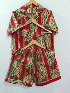 Conjunto de Pijamas de Seda Pura al Por Mayor al Mejor Precio, Nueva Llegada, Estampado Floral, Ropa de Dormir Suave y Cómoda para Mujer - Product Image 2