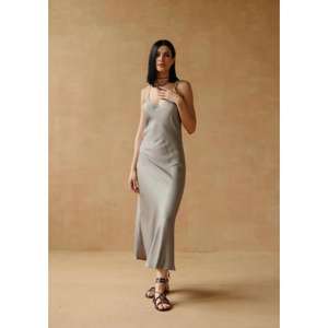 เดรสยาวทรงเข้ารูป สายเดี่ยว ดีไซน์หรูหราสำหรับผู้หญิง เหมาะสำหรับใส่ลำลอง งานปาร์ตี้ หรือใส่ในช่วงฤดูร้อน - Product Image 1