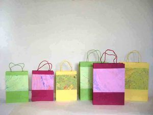 High Quality Customized Recycled Handmade Cotton Paper With Marble Print Handles Are Matching Paper Cords Sopping Gift Bag - Product Image 3