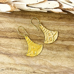 Nouvelles Arrivées Boucles d'oreilles pendantes géométriques tendance en laiton style bohème pour femme, plaqué or 18 carats, texture tribale, vente en gros/OEM/ODM - Product Image 5