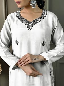 Ensemble Dupaata en viscose et teby uni, broderie chanderi en viscose blanche pour femme, tendance du moment, à prix abordable - Product Image 2