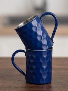 Tazas de cóctel de cobre martillado Moscow Mule, color amarillo mostaza premium y negro mate, con diseño de panal de abeja resistente y vibrante. - Product Image 2