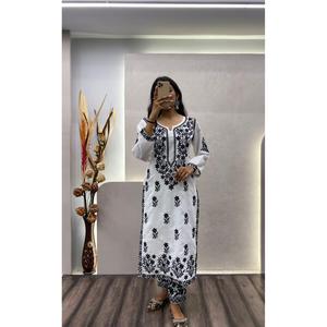 งานปักด้ายฝ้าย maslin ด้วยพื้นสีขาวด้านล่างจากนักออกแบบ - Product Image 6