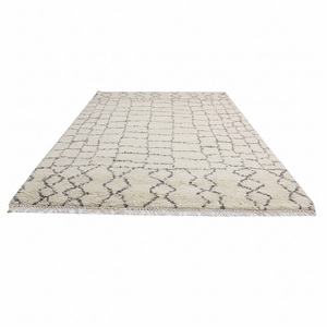 Tapis géométrique DECORDEC gris ivoire, motif losanges texturés, écologique, antidérapant, tufté à la main pour salon - Product Image 2