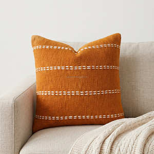 ปลอกหมอนอิงสีส้มไหม้ลายทอพร้อมงานปักสีขาวสไตล์โบโฮฟาร์มเฮาส์ - Product Image 1