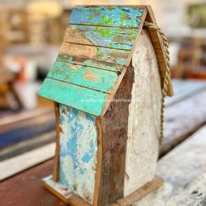 Casa para Pájaros Reciclada, Hecha a Mano, Sostenible, de Madera, Estilo Barco, Color Madera Envejecida, Jaula Original para Pájaros, Casa para Pájaros Pequeños de Exterior - Product Image 3