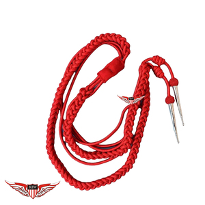 Aiguillettes torsadées rouges et dorées pour uniformes de cérémonie avec pointe métallique - Product Image 4