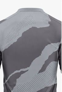 เสื้อรัดรูปแขนยาวสำหรับผู้ชาย สีเทา ลายพราง พิมพ์ลายแบบซับลิเมชั่น แห้งเร็ว ผลิตจากโพลีเอสเตอร์ เหมาะสำหรับใส่ออกกำลังกาย - Product Image 4