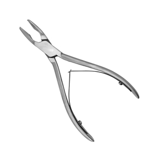 Venta al por Mayor de Pinzas para Cortar Huesos Cleveland Bone Rongeur de 13.5 cm, Instrumentos Ortopédicos de Acero Inoxidable de Alta Calidad - Product Image 6