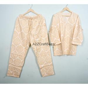 Elegante Conjunto de Pijama de Algodón con Estampado Floral a Mano, 2 Piezas, Manga Larga, Cuello en V, Cintura Elástica, Casual, Lavable a Máquina - Product Image 6