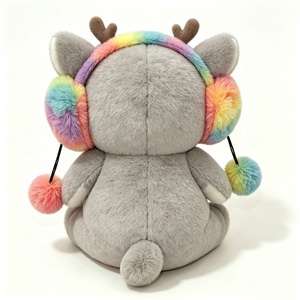 Peluche de ciervo gris esponjoso personalizado, orejeras de peluche con diseño de arcoíris pastel, orejeras de peluche de ciervo con arcoíris, orejeras de peluche de ciervo con pompones. - Product Image 3
