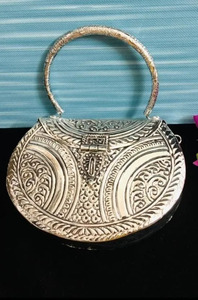 <b>Gold</b> Plated Brass Metal <b>Clutch</b> Bag Featuring Ornate Embossed Floral Pattern With Handle for Women Party At Wholesale Price - Product Image 6