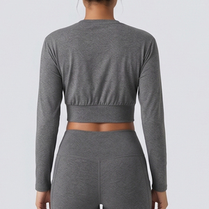 T-shirt de yoga à col rond pour femme, crop top d'entraînement, tee-shirt court de sport pour femme - Product Image 3