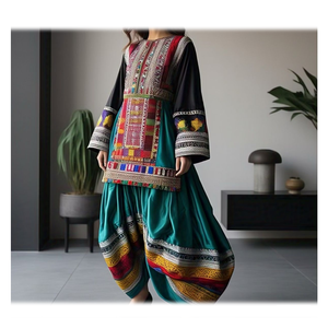 Vestido largo estilo afgano para mujer con bordado tribal elaborado, MOQ bajo, directo de fábrica, etiqueta privada, envío rápido, logotipo personalizado - Product Image 4