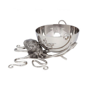Enfriador de vino de aluminio con soporte de pulpo Acabado niquelado Forma redonda Calidad Premium para servir Precio al por mayor - Product Image 2