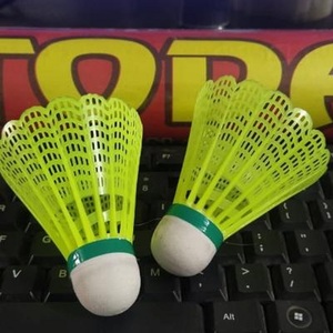 Volants de badminton en nylon et plumes d'oie écologiques, excellente stabilité et durabilité, pour l'entraînement professionnel et les matchs - Product Image 5