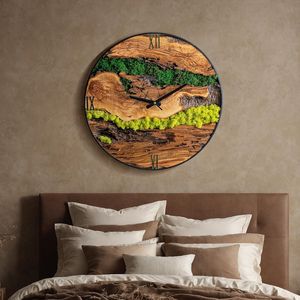 Reloj de Pared de Musgo Encantado, Decoración Rústica de Madera Natural, Hecho a Mano, Verde, Lujoso, Moderno, Artístico, para el Hogar, TIMELESS CRAFT - Product Image 1