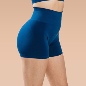 Shorts de yoga de cintura alta, lisos, con efecto fruncido en glúteos, control de abdomen, malla lavada, cintura elástica sin costuras, para fitness y entrenamiento. - Product Image 4