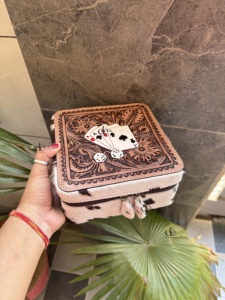 Latest Fashion Hand <b>Tooled</b> Leather <b>Big</b> Size Jewelry Storage <b>Box</b> Organizer Handmade Makeup <b>Box</b> Square Cowhide Organizer <b>Box</b> - Product Image 2