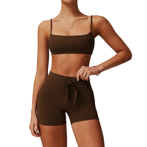 Ensemble soutien-gorge de sport respirant, léger et durable à maintien élevé pour femme et short de yoga taille haute - Extensible dans quatre sens, écologique - Product Image 3