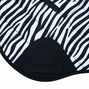 Tapis de selle d'équitation matelassé en tissu doux, absorbant la transpiration, antidérapant, durable et respirant - Product Image 5