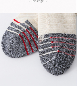 Calcetines Deportivos de Secado Rápido Personalizados para Correr, Calcetines de Algodón de Tubo Medio para Verano - Product Image 4
