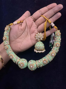 Ensemble de bijoux indiens traditionnels pour femmes MP WORLD, collier et boucles d'oreilles en perles vert menthe, bijoux ethniques pour mariage, bijoux de mode - Product Image 1