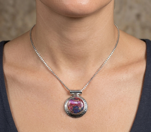 Pendentif en turquoise naturelle rose, fait main, argent sterling 925, forme ronde, bijoux bohèmes, cadeau pour elle, cadeau de Noël - Product Image 2