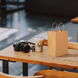 Bolsas de Papel Kraft Ecológicas Impresas Personalizadas con Asas Retorcidas para Comida para Llevar, Café y Comida Rápida - Product Image 5