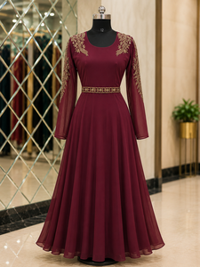 Vestido de Noche Largo Color Borgoña Personalizado para Mujer |   Vestido Formal de Línea A con Bordado Dorado y Malla Transpirable |   Vestido de Cintura Natural - Product Image 4