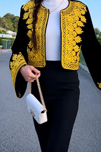 Veste Chapan en velours noir pour femme, broderie dorée, blazer ethnique, manteau kaftan de mariée, robe décontractée faite à la main - Product Image 4