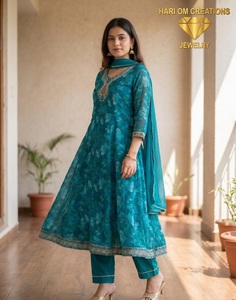 Ensemble Kurti ethnique en coton rose à imprimé floral pour femme Hari Om Creations avec dupatta en mousseline, coupe ample, longueur cheville, été/hiver - Product Image 4