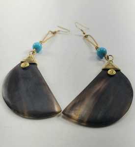 Pendientes de Cuerno de Búfalo Hechos a Mano, Estilo Animal Redondo con Tacto Real, para Decoración de Bodas y Regalos - Product Image 2