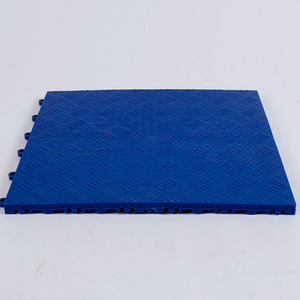 Dalles de sol emboîtables en PP robustes pour entrepôt, revêtement de sol vinyle au design moderne avec surface parquet pour sols de garage en dalles - Product Image 4