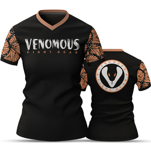 เสื้อยืดแขนสั้นสีดำ Venomous Fight Gear พิมพ์ลายผีเสื้อที่ด้านหลัง แห้งเร็ว ทรงสปอร์ต ชุดกีฬาสำหรับผู้ชายและผู้หญิง - Product Image 3