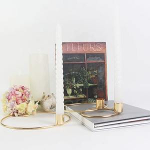 ชุดเชิงเทียนทองคำ 3 ชิ้น ขาตั้งโลหะสวยงามสำหรับตกแต่งห้องนั่งเล่น ตกแต่งบ้าน และจัดแสดงงานอีเว้นท์ จากอินเดีย - Product Image 4