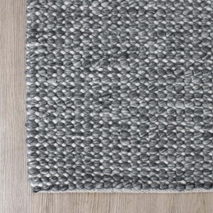 Tapis moderne texturé en laine/coton gris anthracite et blanc neutre pour salon, chambre à coucher, décoration intérieure, doux, antidérapant, tufté à la main, tissé - Product Image 2