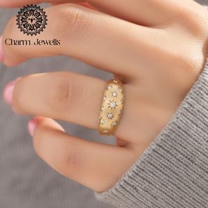 แหวนหมั้นรูปดาวประดับมอยส์ซาไนต์เงินจาก Charm Jewells ดีไซน์คลาสสิก ฝังเพชรแบบ Pave ได้รับการรับรองจาก IGI เหมาะสำหรับทุกเพศทุกวัย สวมใส่ได้ทุกวัน - Product Image 1