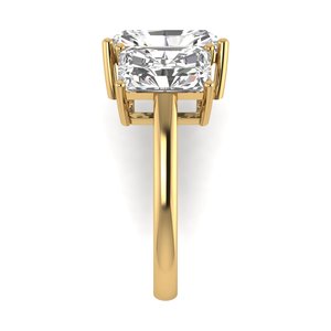 Bague à trois diamants en or 18 carats, diamant de laboratoire 2,00 carats, couleur F, clarté VS1, taille émeraude, fabricant de bijoux en diamant - Product Image 4